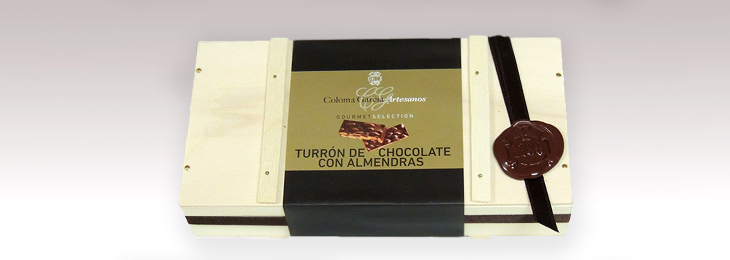 TURRÓN DE CHOCOLATE CON ALMENDRAS